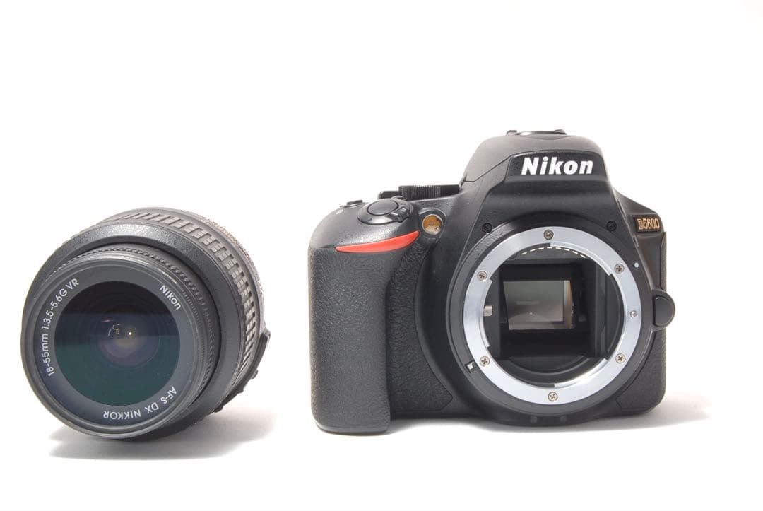 WiFi機能搭載 高画質 Nikon D5600 レンズキット 届いてすぐ使える