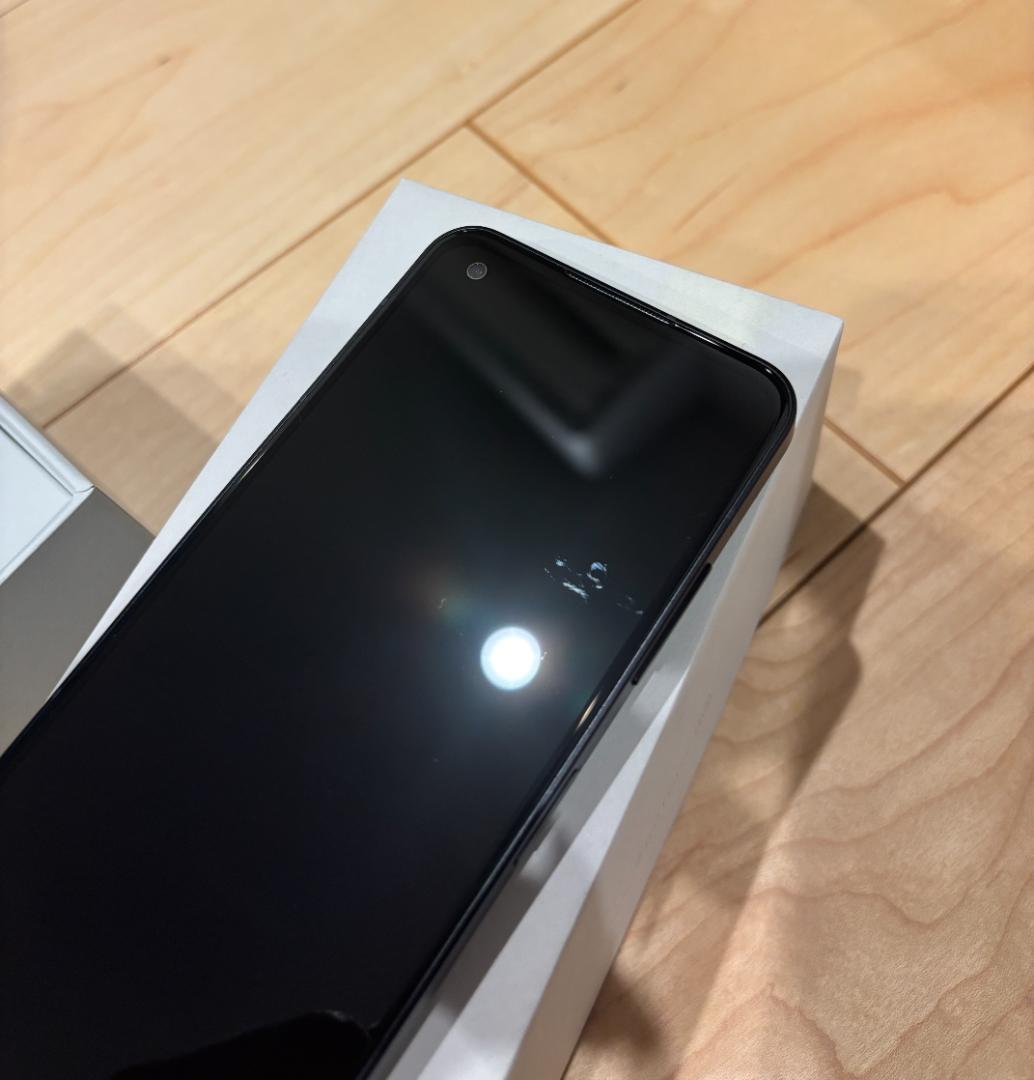 Asus Zenfone 10（カラー：オーロラグリーン）