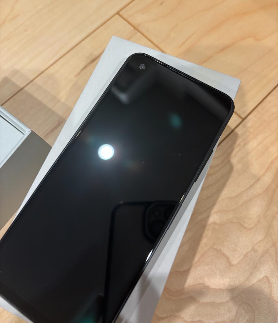 Asus Zenfone 10（カラー：オーロラグリーン）