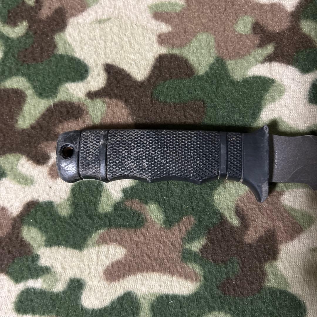 米軍放出品　SOG ナイフ　送料無料