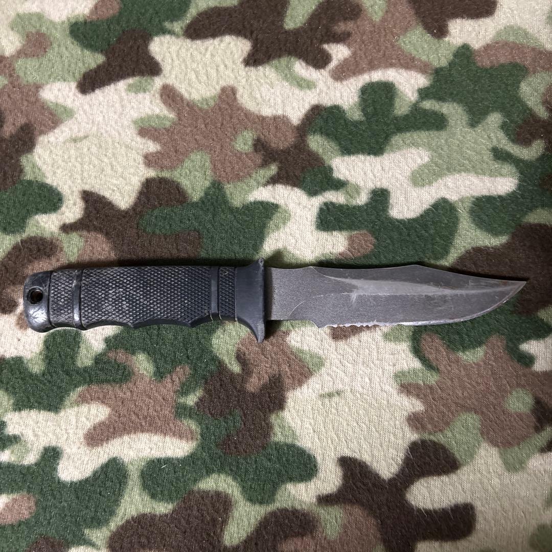 米軍放出品　SOG ナイフ　送料無料