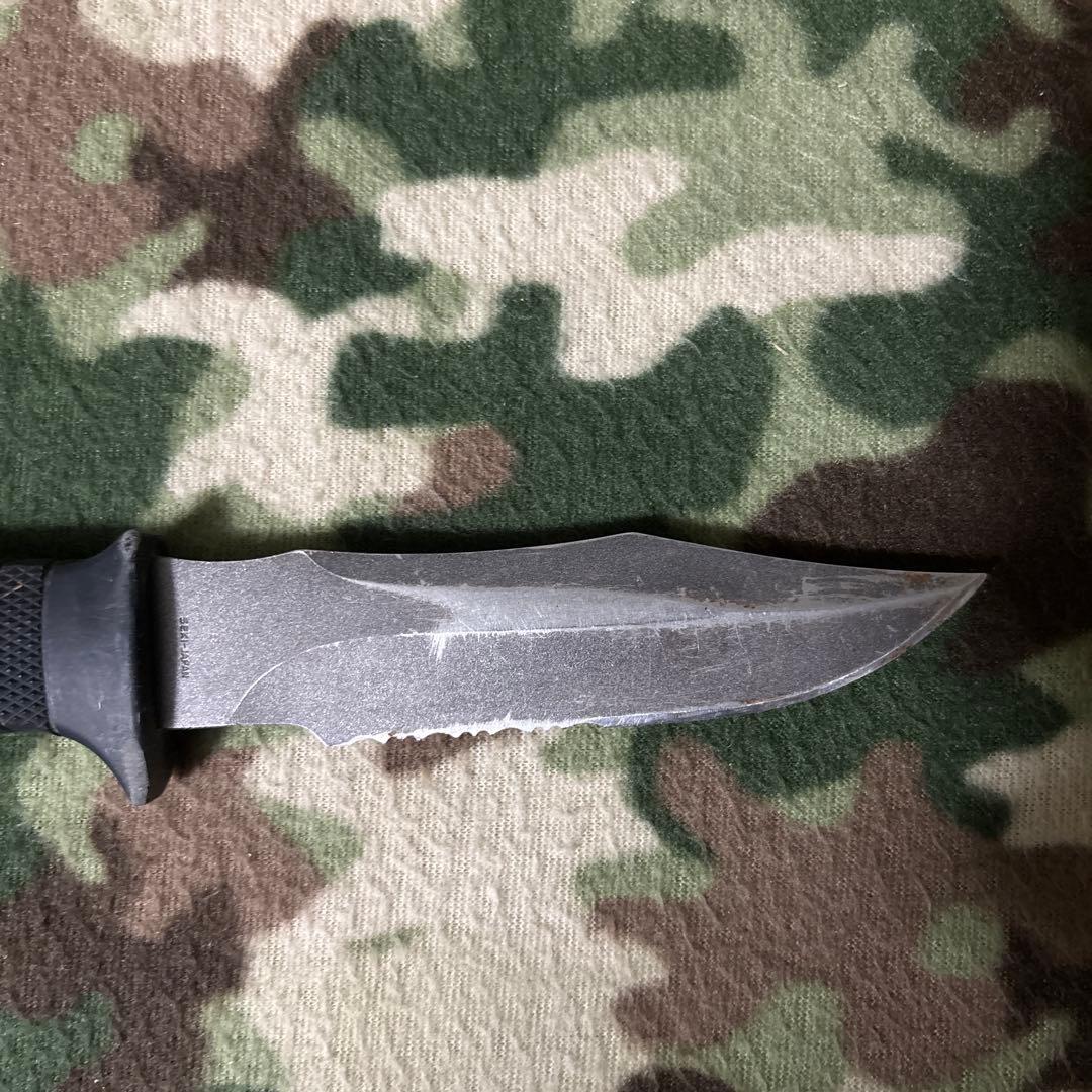 米軍放出品　SOG ナイフ　送料無料