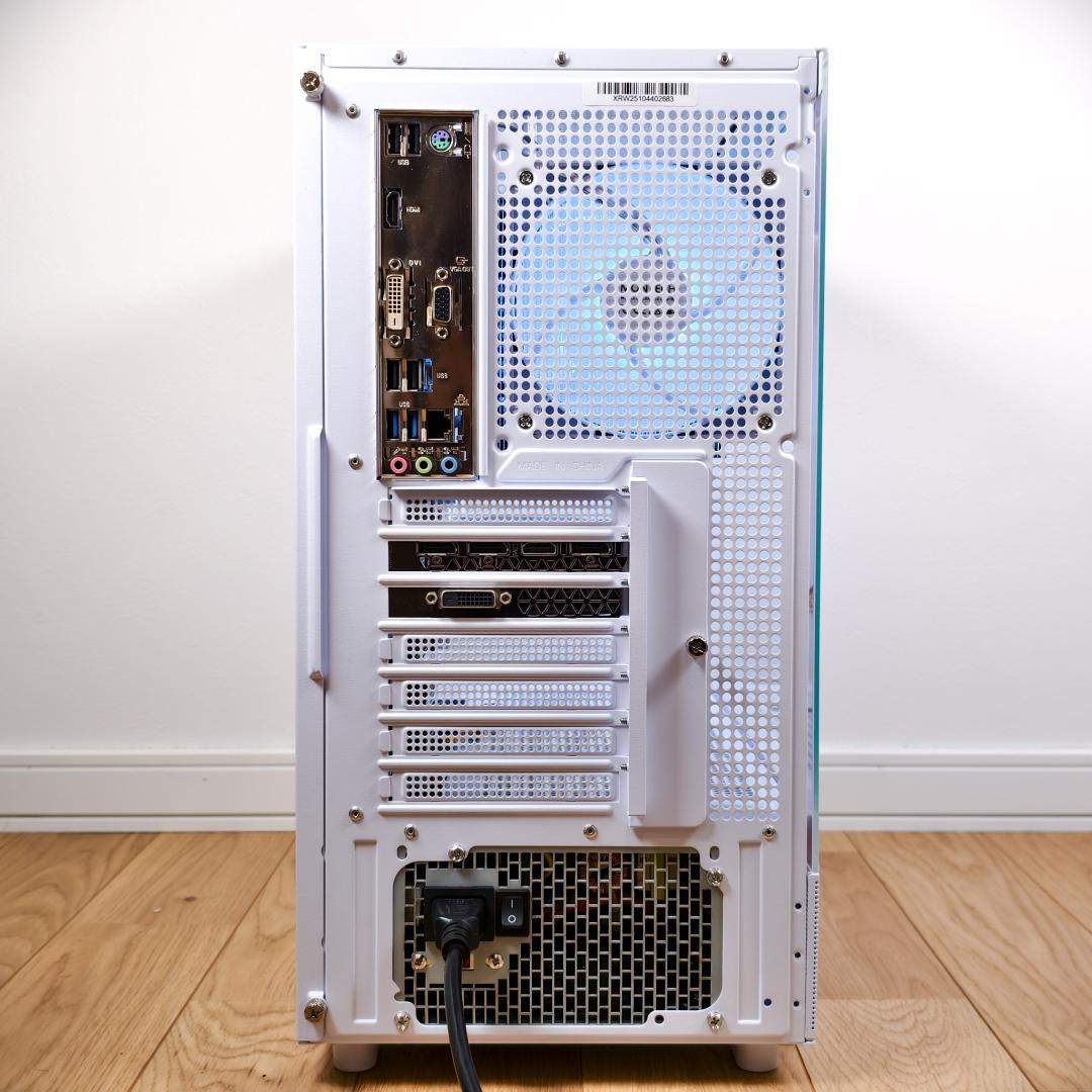 白ゲーミングPC i7-4771 GTX1060 SSD Office