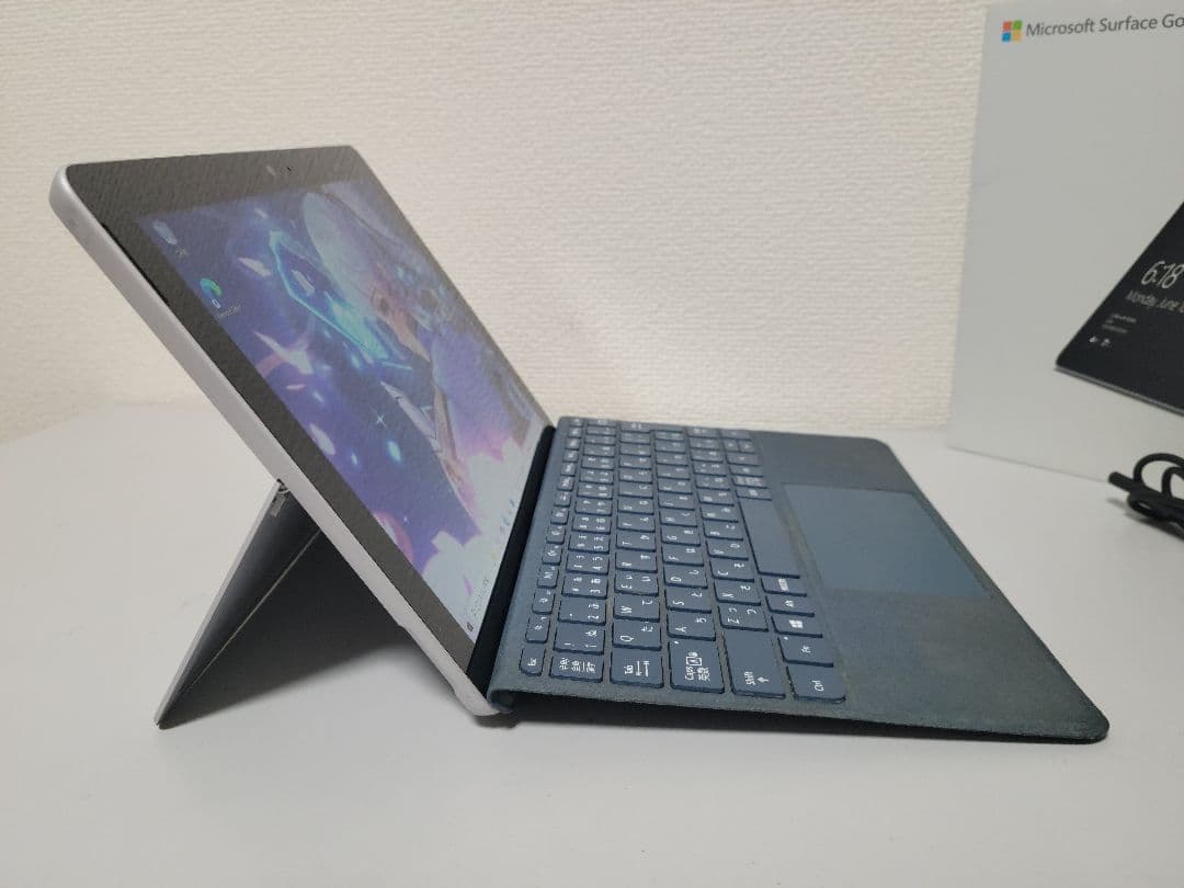 美品　Microsoft Surface Go Model:1824