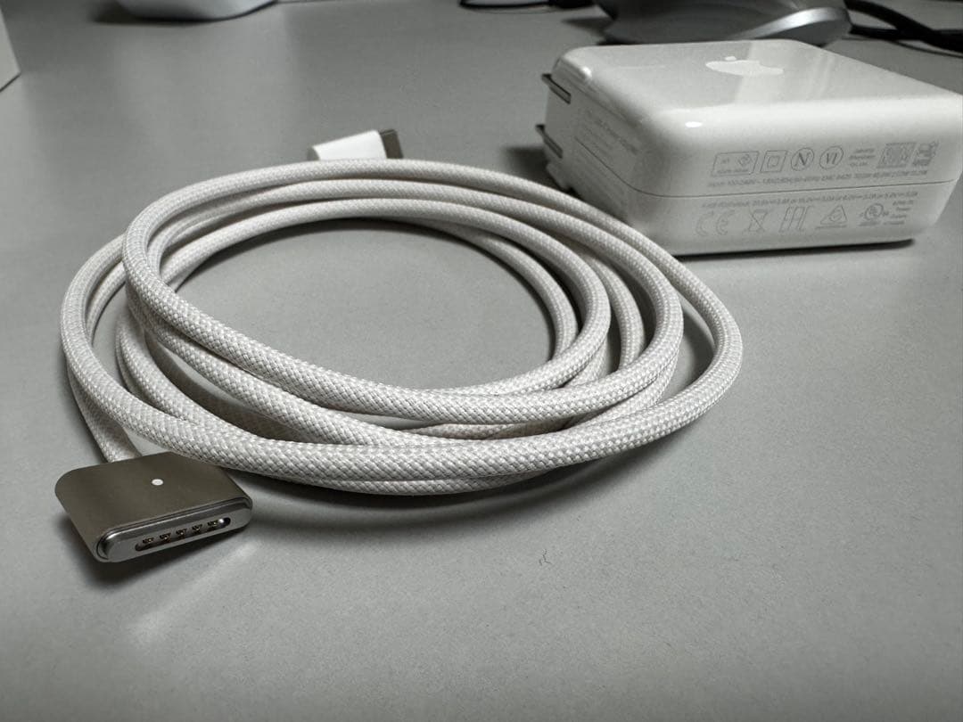 Apple MacBook Air スターライト (16GB/512GB)