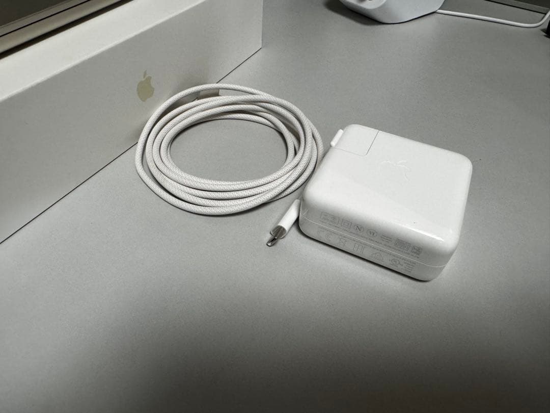 Apple MacBook Air スターライト (16GB/512GB)