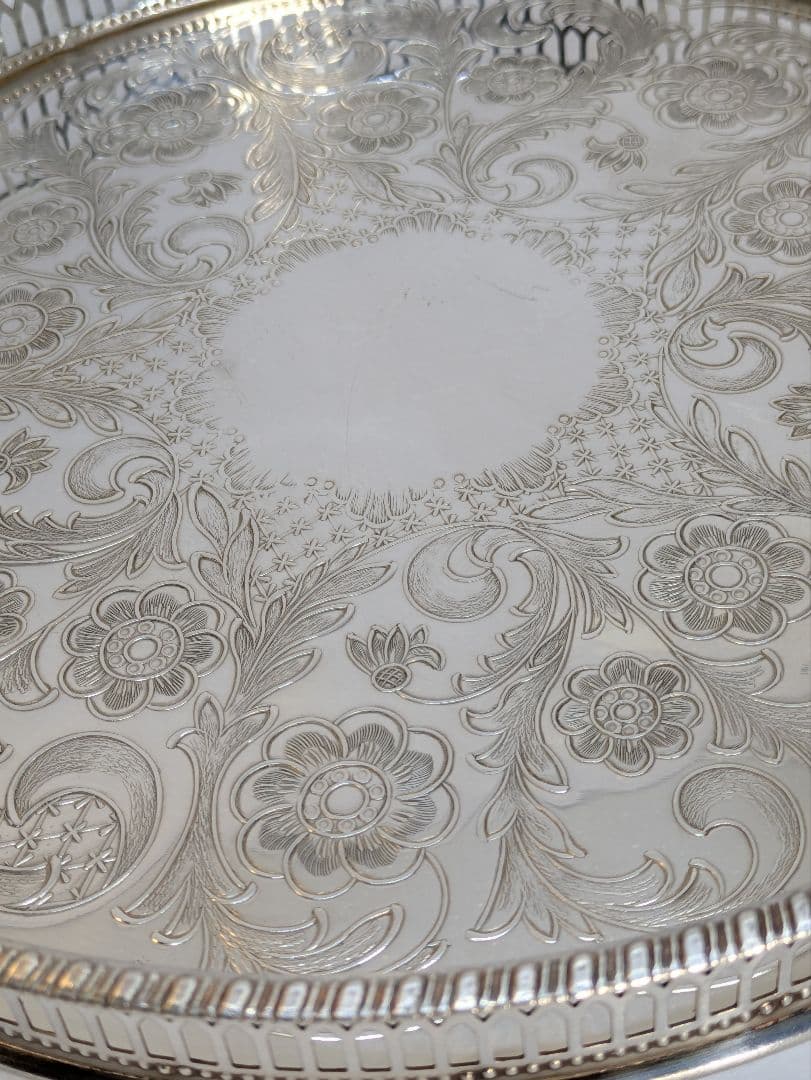 ☆b547、イギリス　VINERS社 ラウンドトレイ　アンティーク