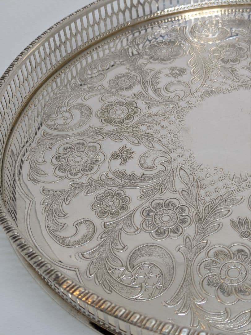 ☆b547、イギリス　VINERS社 ラウンドトレイ　アンティーク