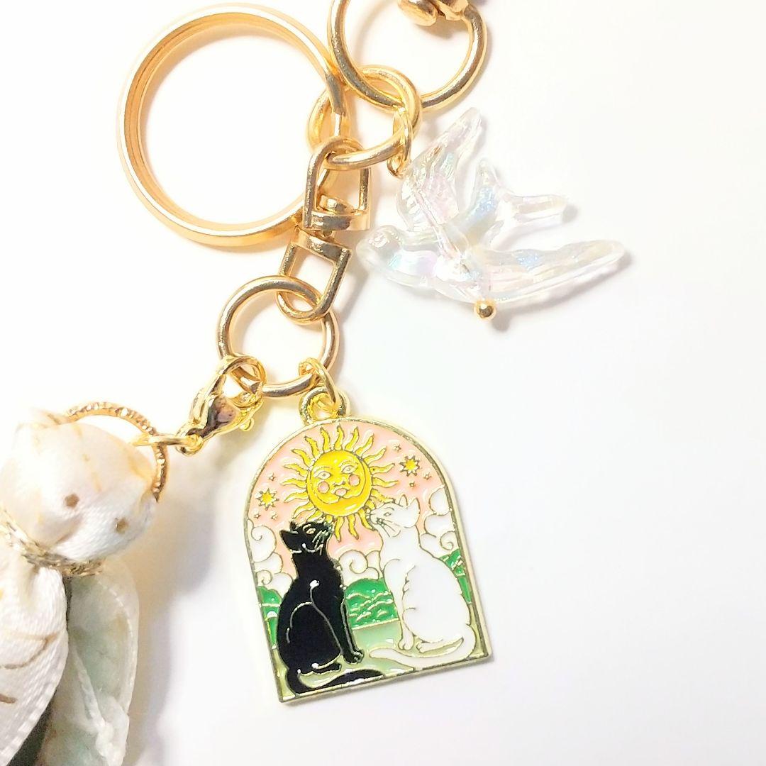 SOLD◆ハンドメイド 引き揃え糸 ミニ タッセル チャーム 猫 タロット 太陽