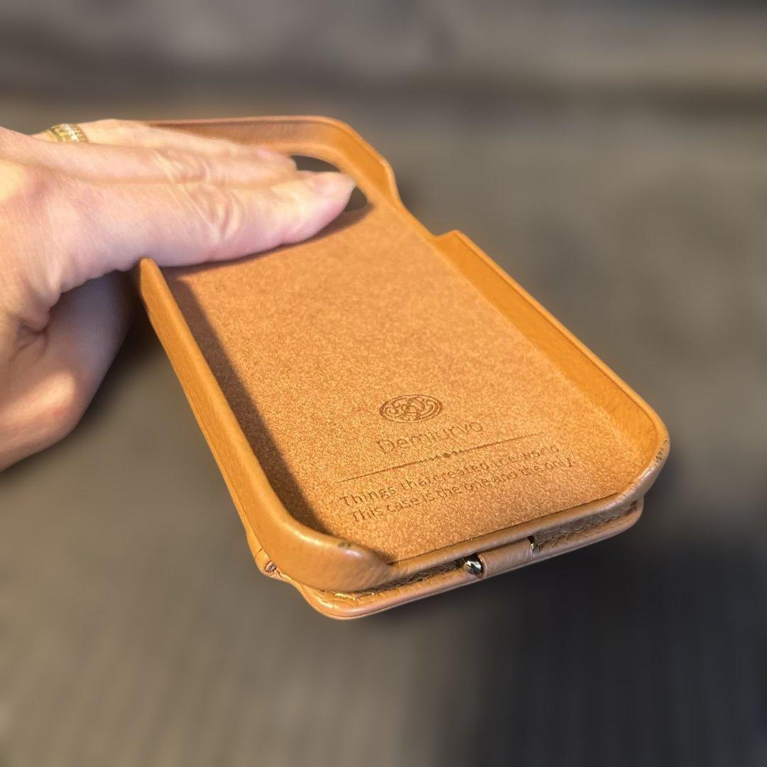 demiu iPhone14pro ケース　バロン　ブラウン