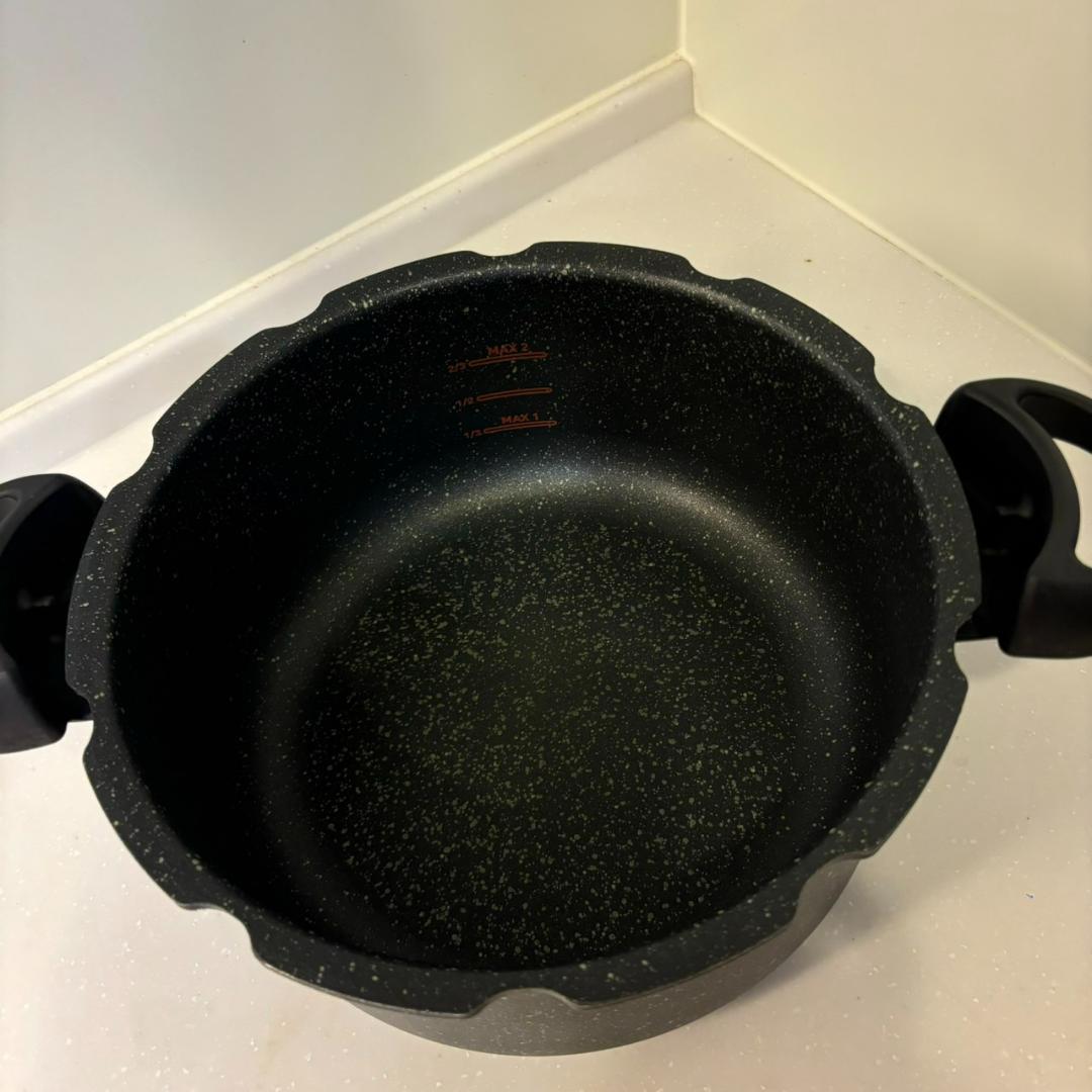 【最終値下げ】圧力鍋