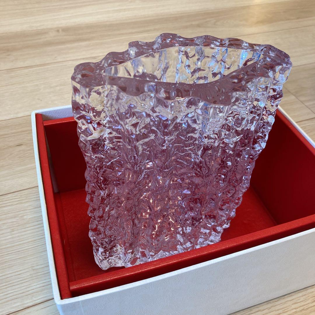 【新品未使用】カガミクリスタル　フラワーベース　オブジェ　花瓶