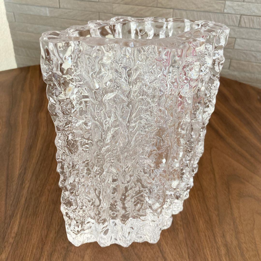 【新品未使用】カガミクリスタル　フラワーベース　オブジェ　花瓶