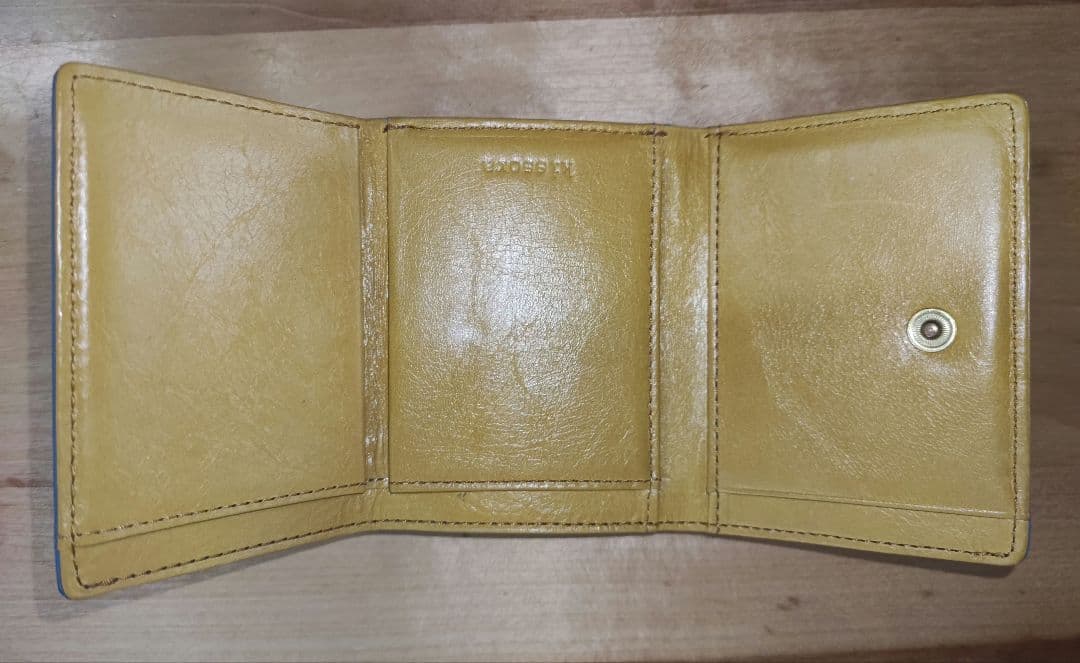 kissora（キソラ）アテネ KIVP-063 ミニ財布 牛革 本革 レザー