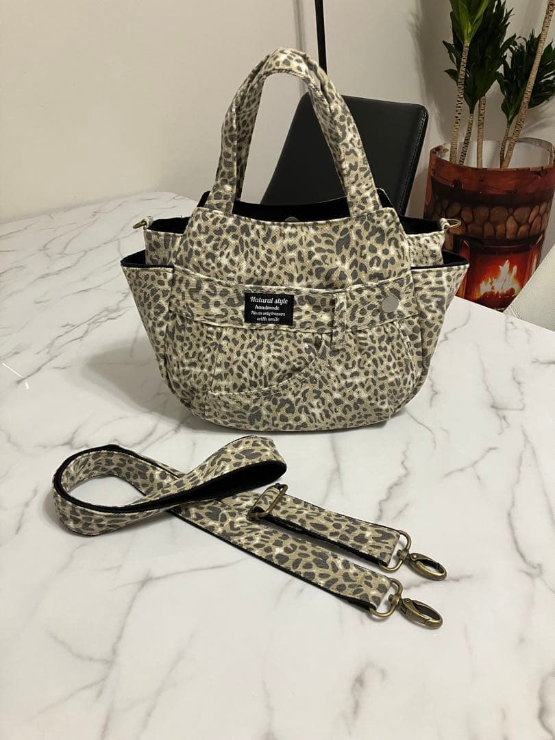 990 コロ葱(マロ)　ヒョウ柄デニムリメイクバック　ハンドメイド