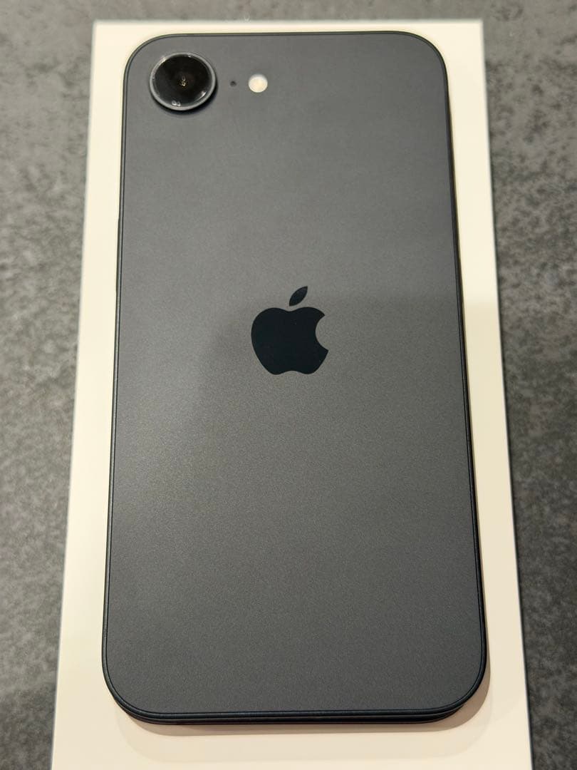Apple iPhone 16e ブラック SIMフリー
