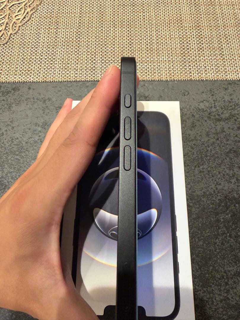 Apple iPhone 16e ブラック SIMフリー