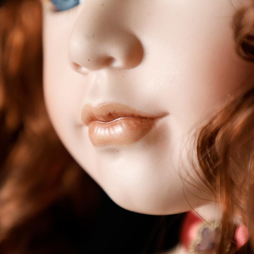 美しいお座り ビスクドール 木製 椅子 高さ46㎝ 磁器 グラスアイ 人形