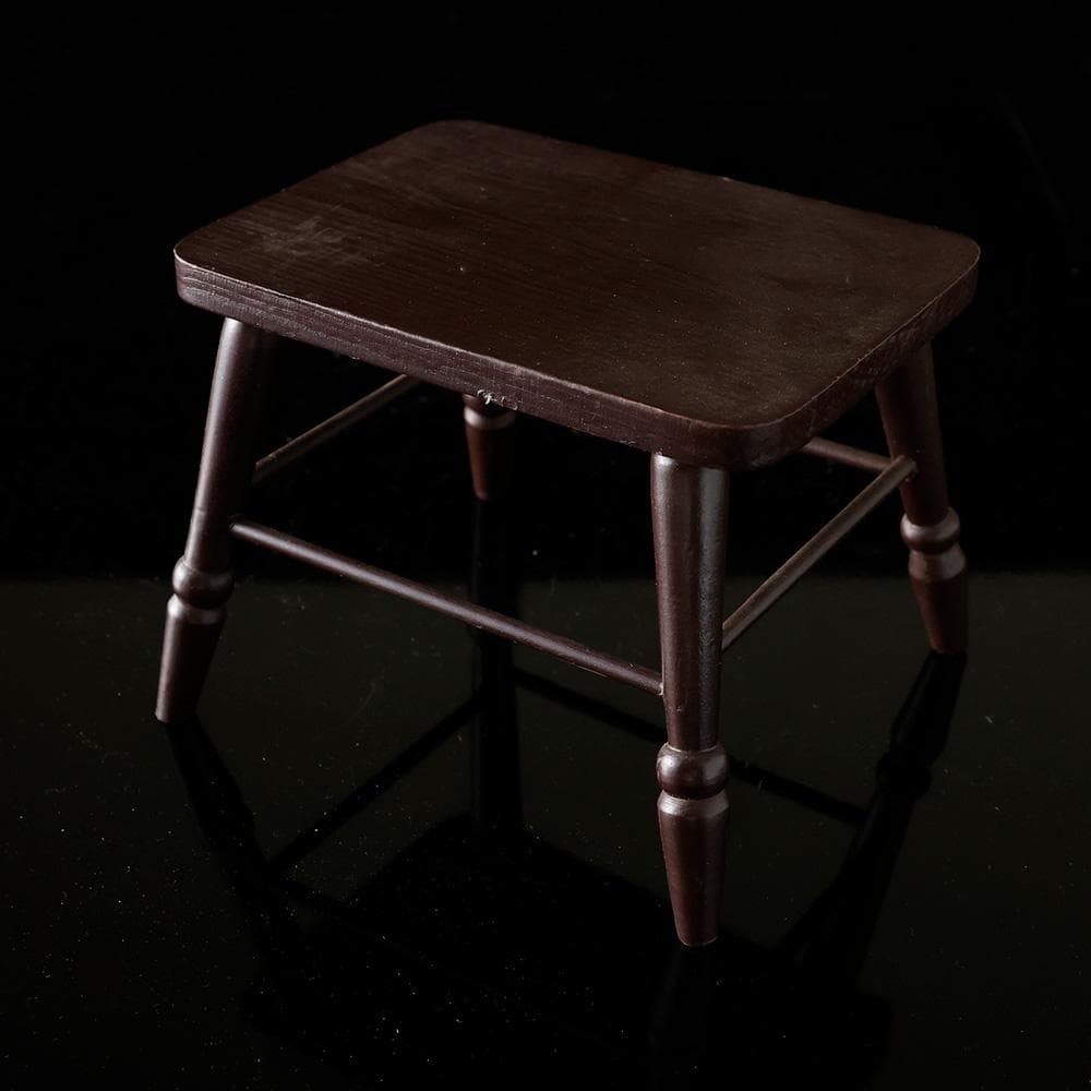 美しいお座り ビスクドール 木製 椅子 高さ46㎝ 磁器 グラスアイ 人形