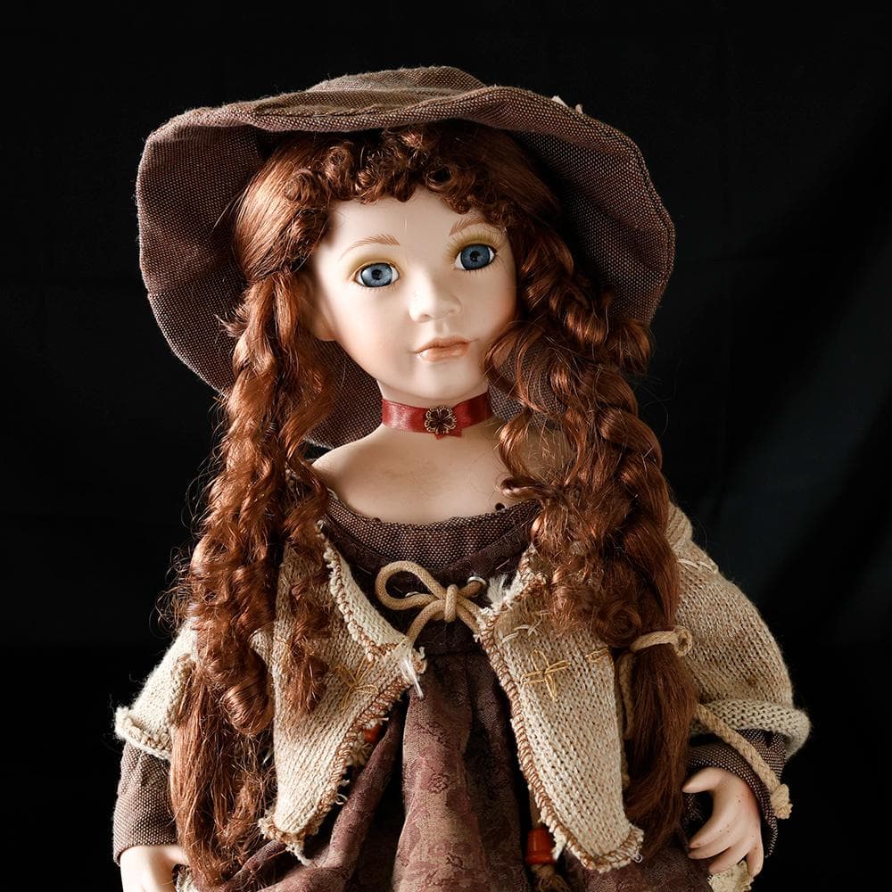 美しいお座り ビスクドール 木製 椅子 高さ46㎝ 磁器 グラスアイ 人形