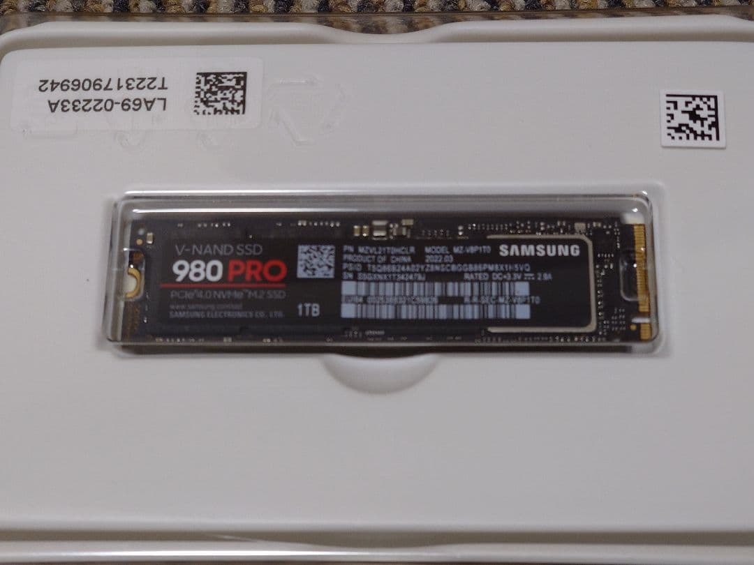 内蔵型SSD Samsung 980 PRO 1TB SSD MZ-V8P1T0B/IT