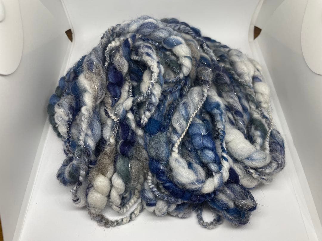 アートヤーン(243)  約51g  1459円