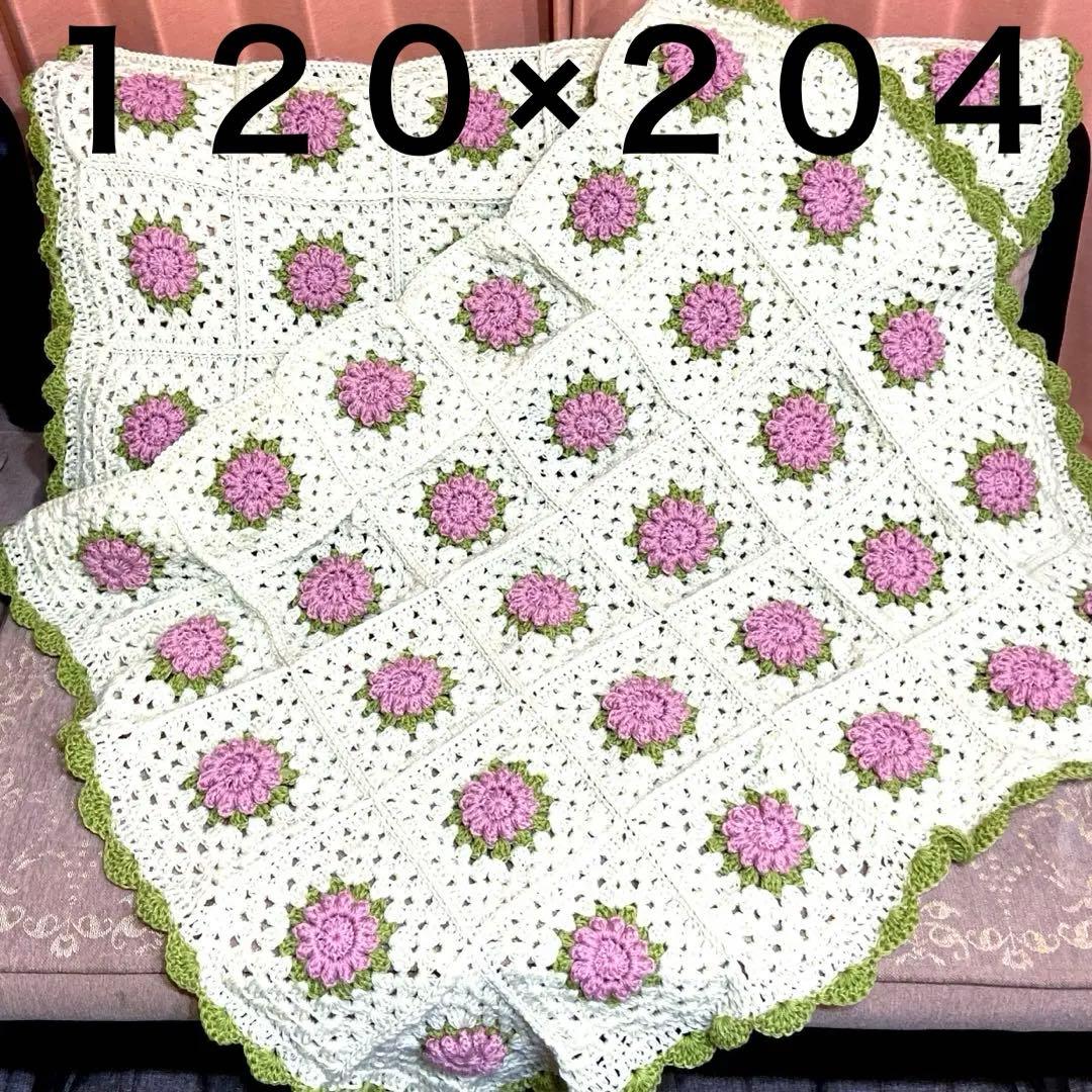 チュ子の編み物❣️ぷっくり立体お花の出しっぱなしお昼寝ブランケット・ベッドカバー