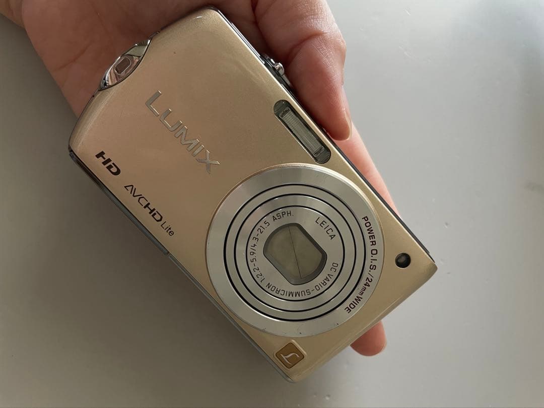 Panasonic DMC-FX70 ゴールド