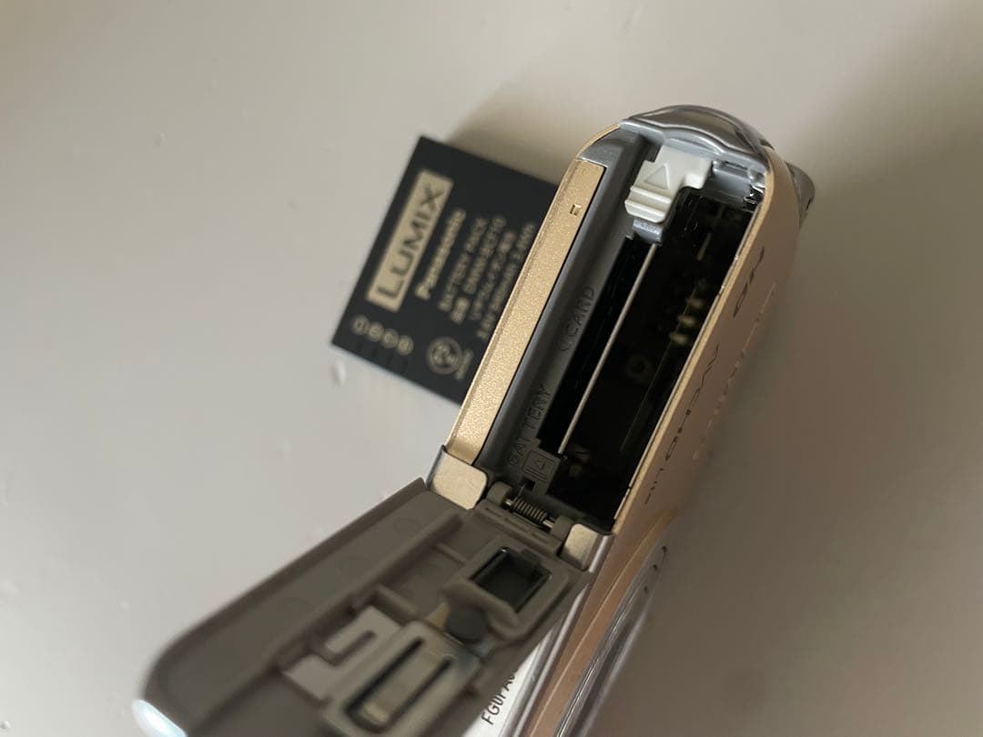 Panasonic DMC-FX70 ゴールド