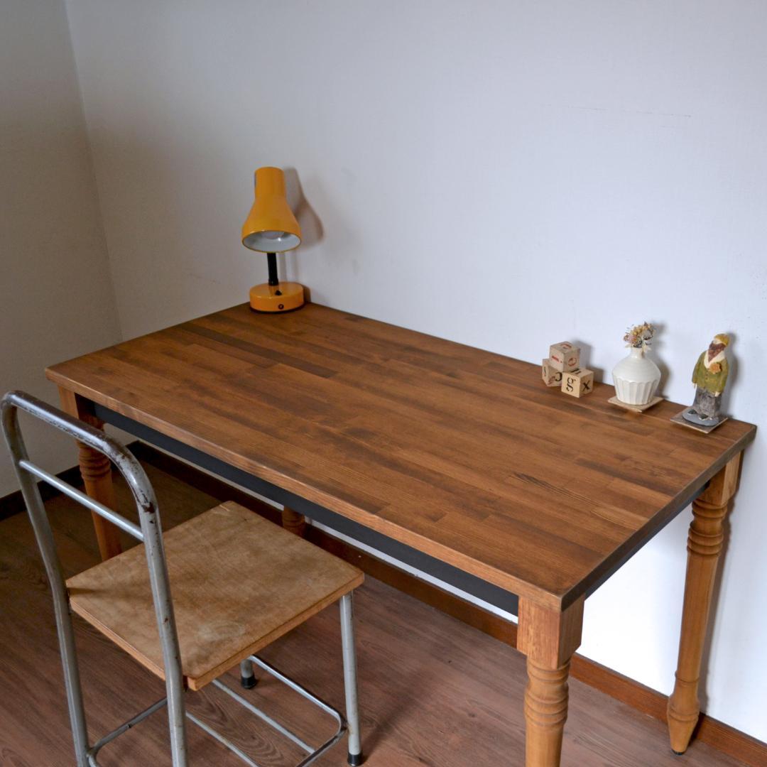 Turned leg antique table ろくろ脚