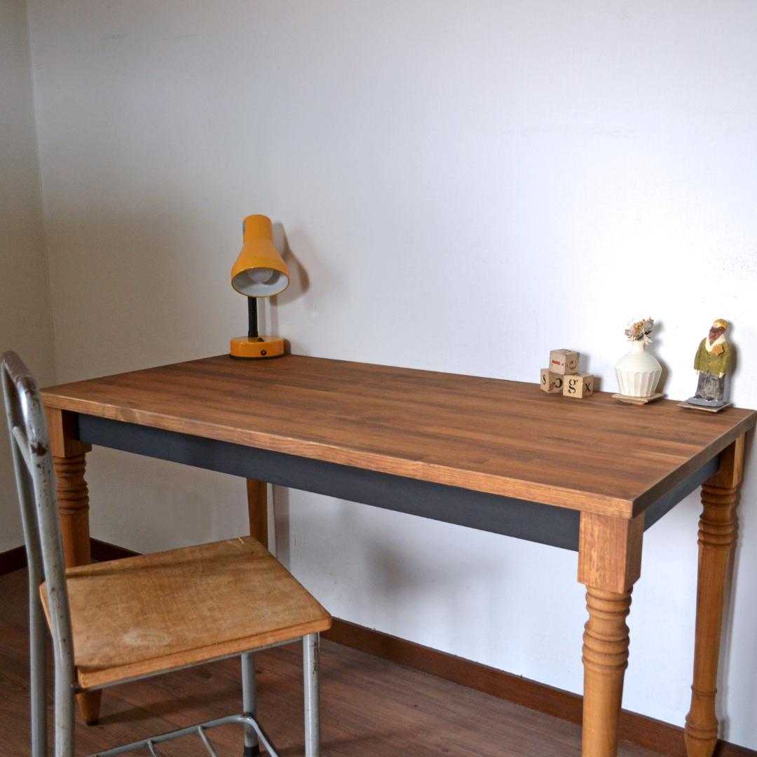 Turned leg antique table ろくろ脚