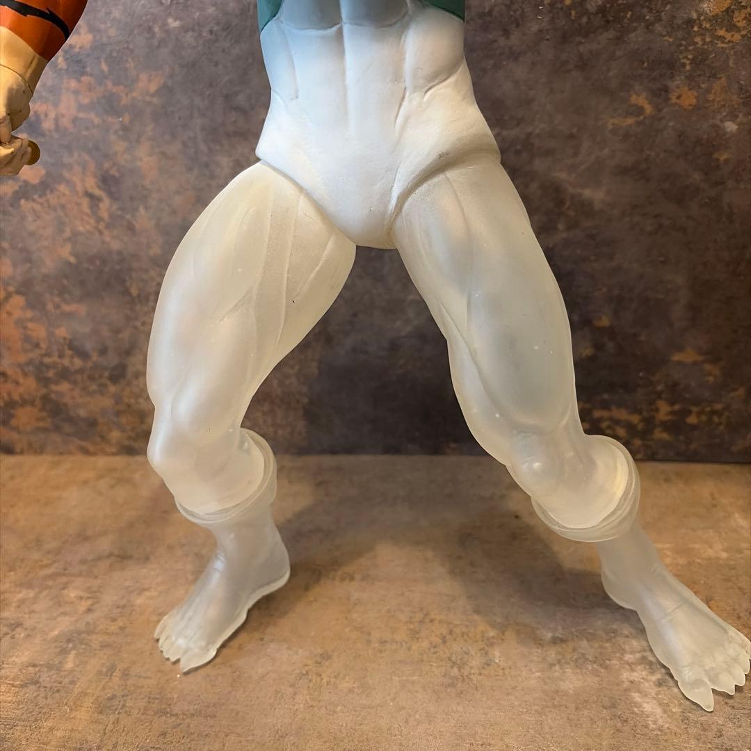 サンダーキャッツThundercats mezco phasing tygra