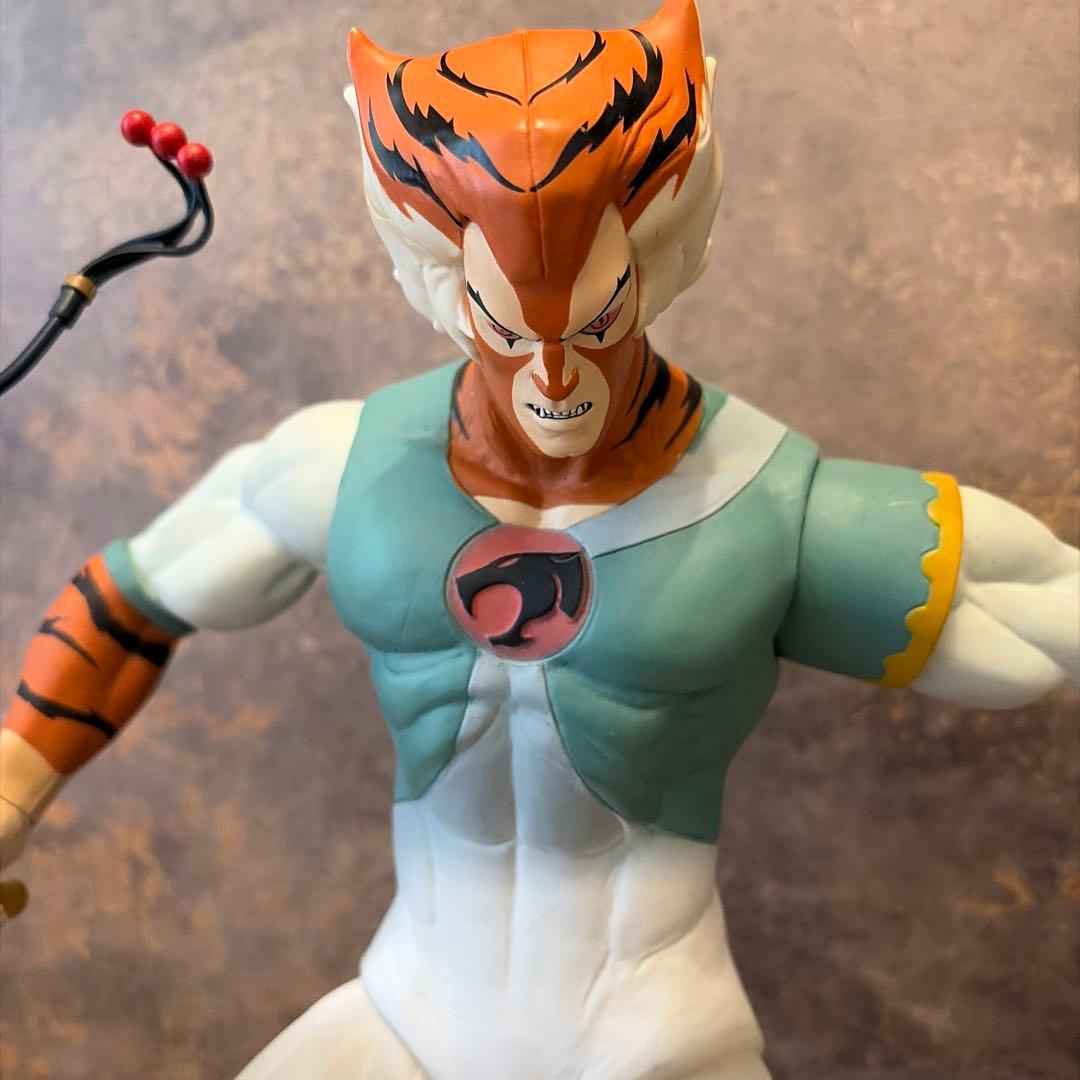 サンダーキャッツThundercats mezco phasing tygra