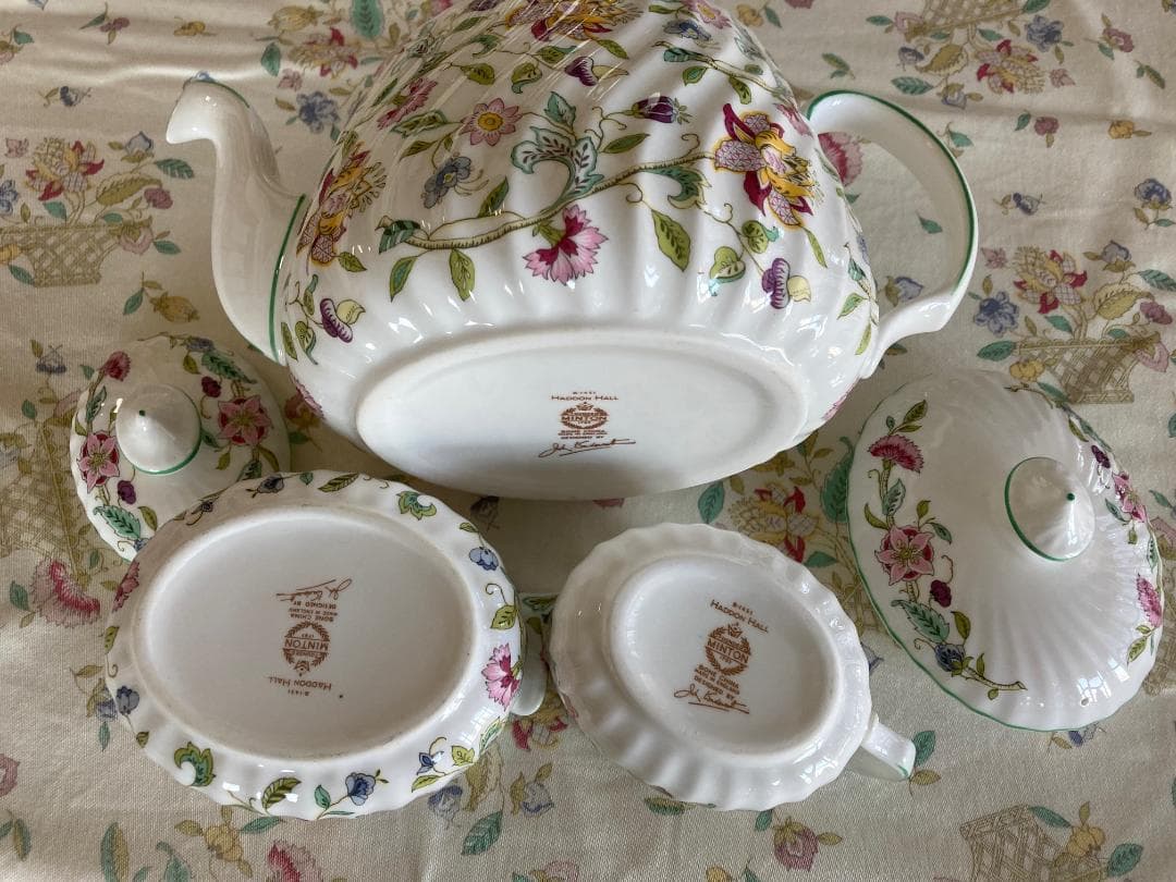 ミントン　ハドンホール　ティーポット、ミルクジャー、シュガーポット　送料込み