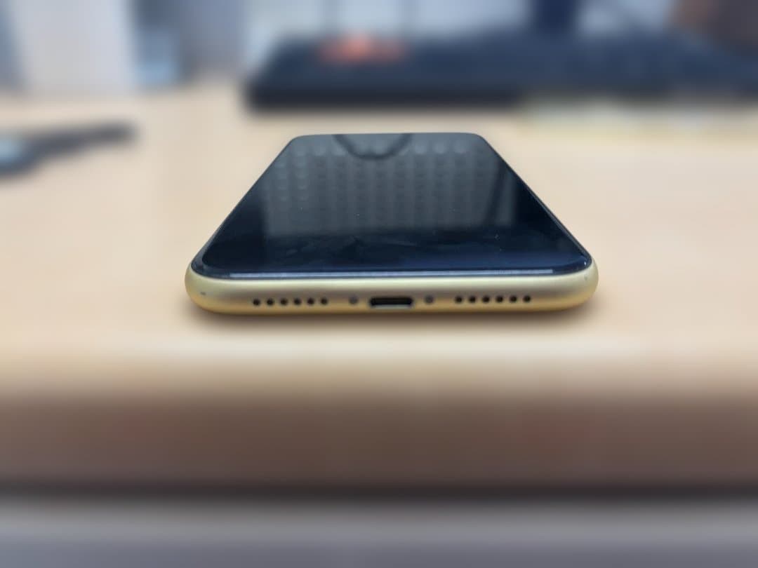 Apple iPhone XR イエロー 本体 128GB