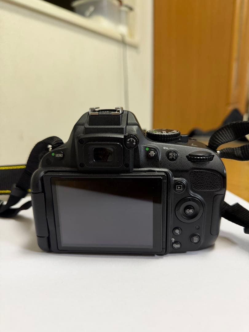 Nikon D5100 デジタル一眼レフカメラ