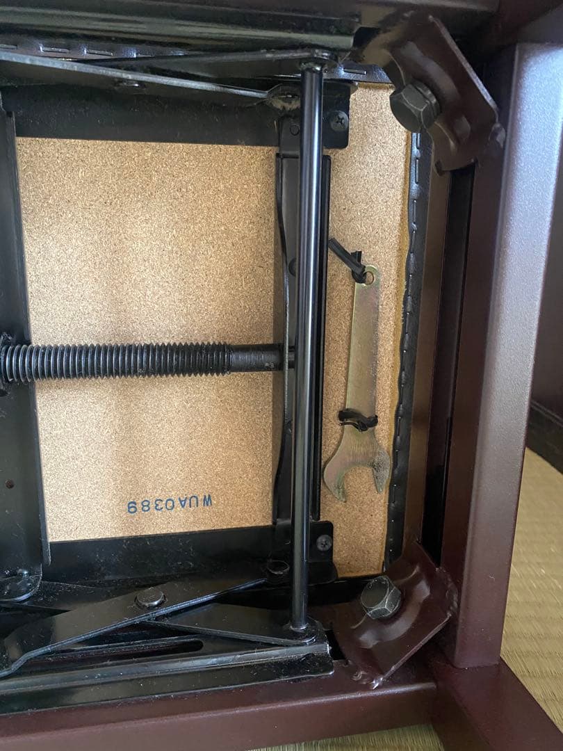 電子ピアノ用　椅子　調整可能　(送料3400円含む)