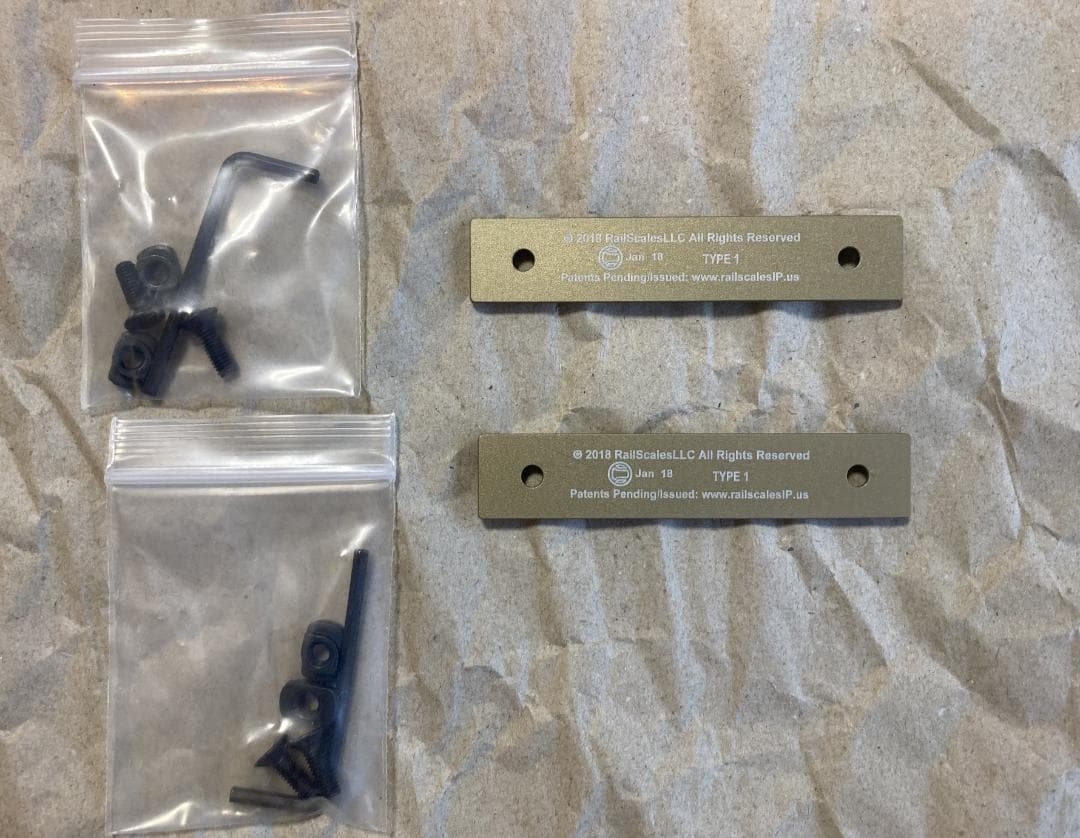 RailScales G10 M-lok Honeycomb レプリカ ２枚