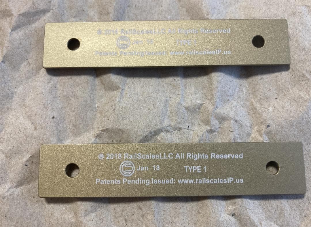 RailScales G10 M-lok Honeycomb レプリカ ２枚