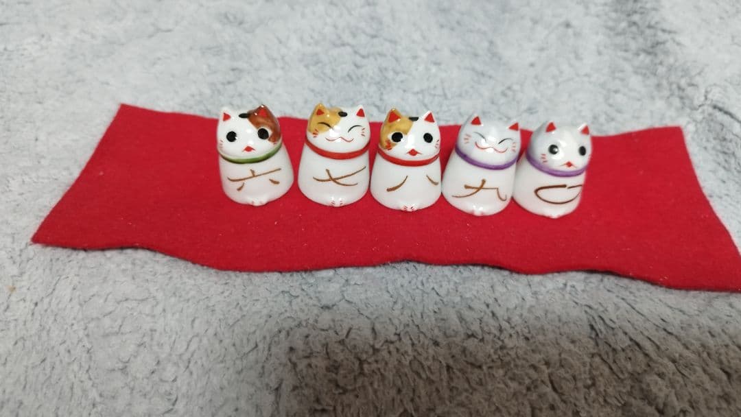 猫舎本舗　万年陶器猫カレンダー