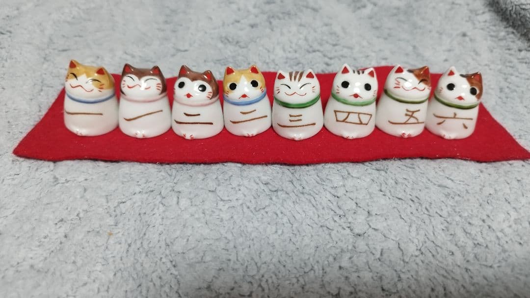 猫舎本舗　万年陶器猫カレンダー