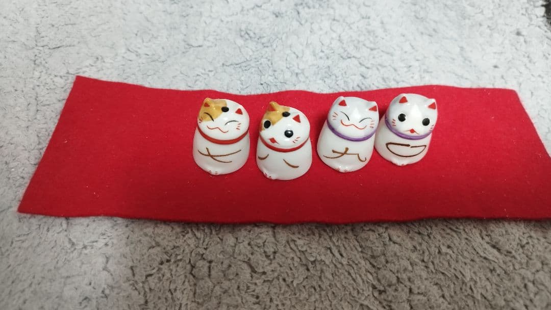 猫舎本舗　万年陶器猫カレンダー