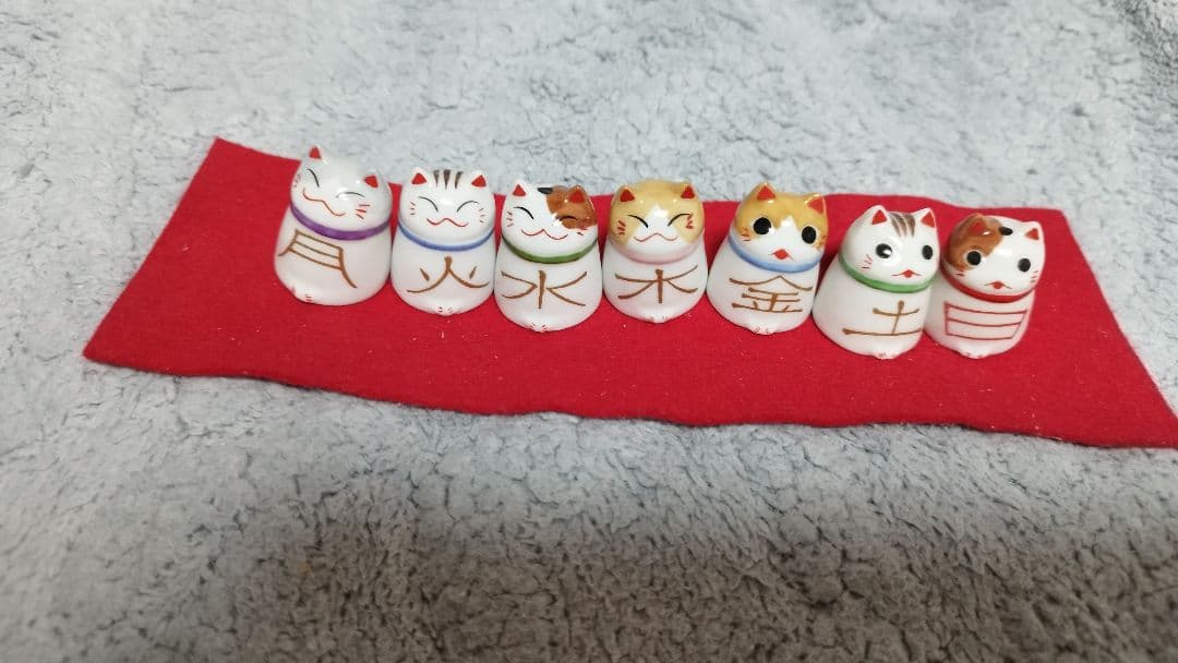 猫舎本舗　万年陶器猫カレンダー