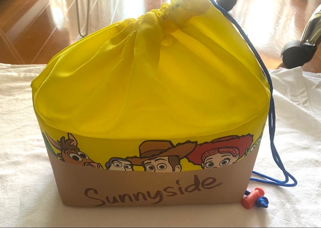 Canon EOS M100 ダブルレンズキット ホワイト おまけ付き