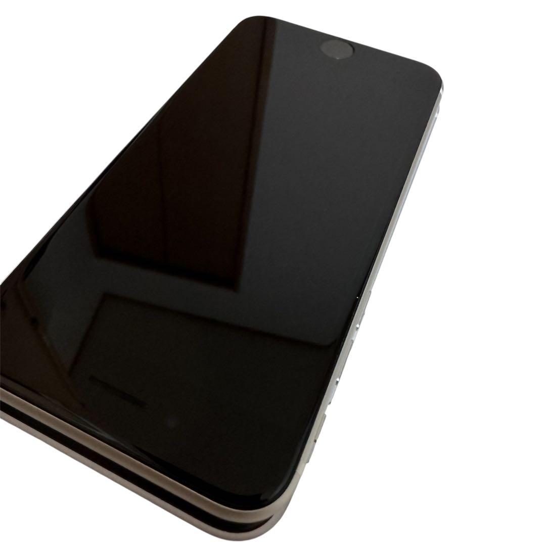 美品　Apple iPhone SE (第2世代) ホワイト本体 64GB