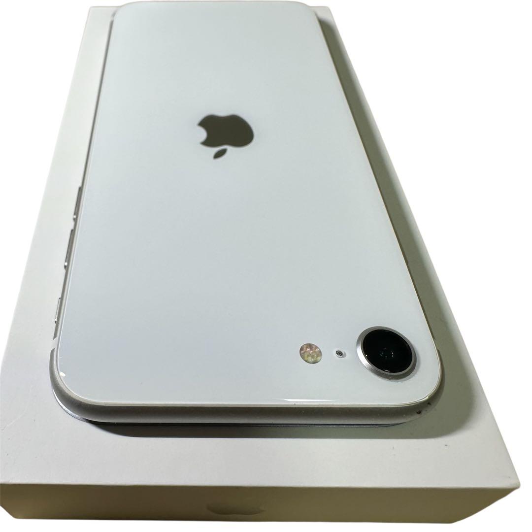 美品　Apple iPhone SE (第2世代) ホワイト本体 64GB
