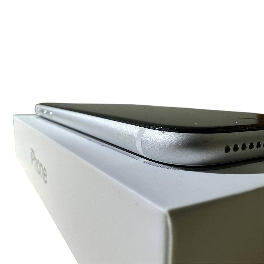 美品　Apple iPhone SE (第2世代) ホワイト本体 64GB