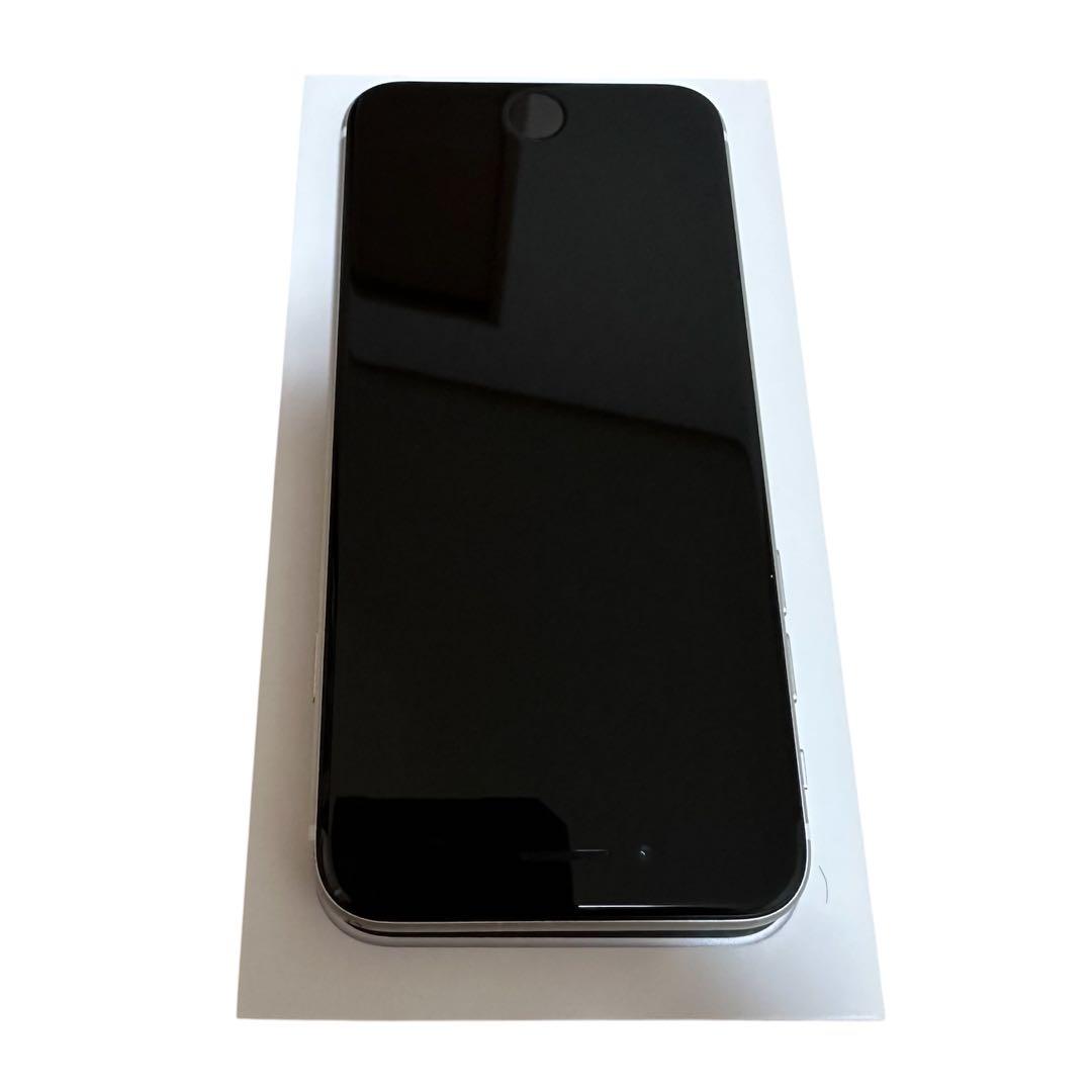 美品　Apple iPhone SE (第2世代) ホワイト本体 64GB