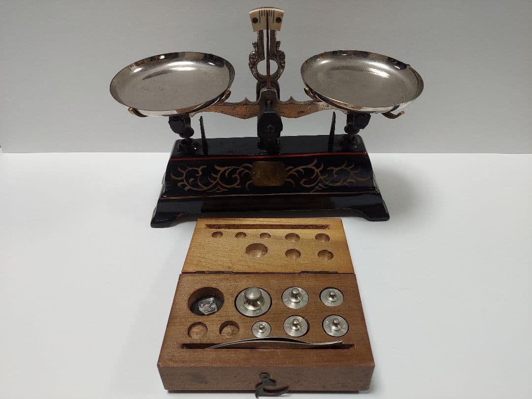 戦前　レトロ、古い天秤ばかり　古道具　ヴィンテージ　はかり　古民家　天秤　非売品