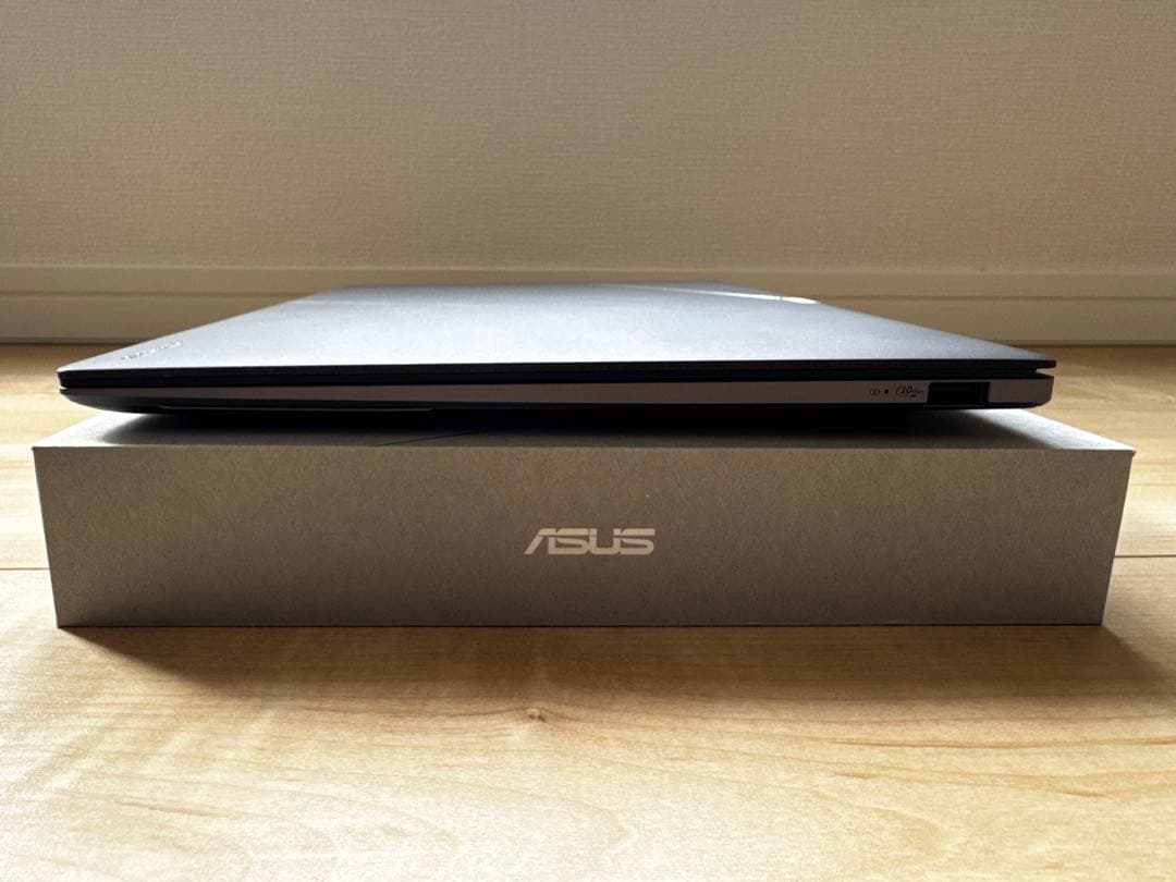 【なむなむ】ASUS Zenbook S14 UX5406SA U7